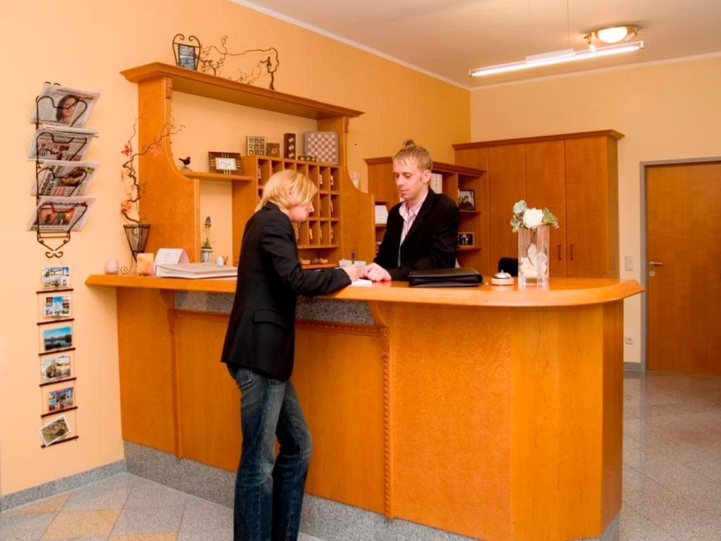 Pension Zum Romer Енс Екстериор снимка